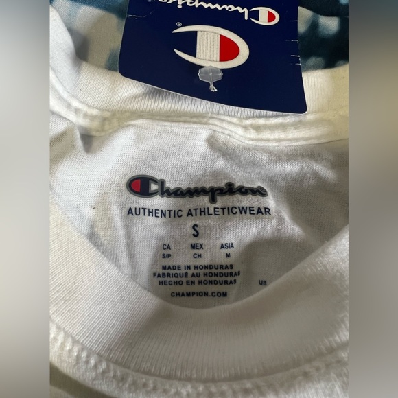 Champion T-shirt in size S - Picture 3 of 3